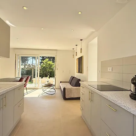 Avec Piscine & Clim Proche Port & Plages