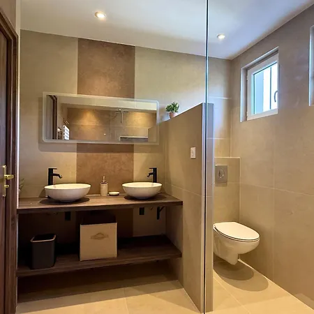 Avec Jacuzzi & Piscine - Proche Port & Plages Villa *