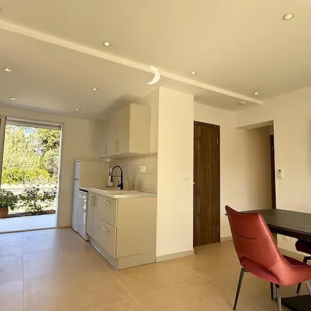 Avec Jacuzzi & Piscine - Proche Port & Plages Villa