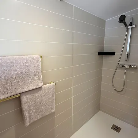 Villa Avec Jacuzzi & Piscine - Proche Port & Plages
