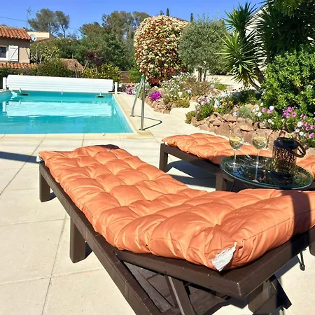 Avec Jacuzzi & Piscine - Proche Port & Plages Villa