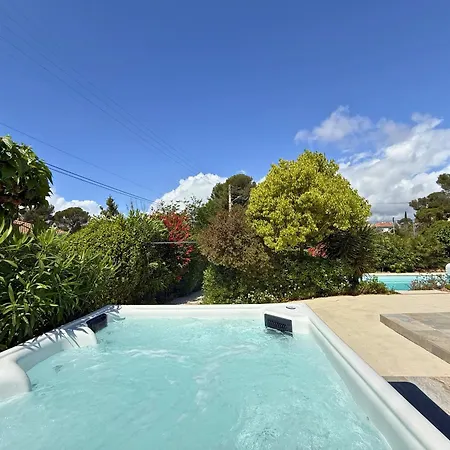 Avec Jacuzzi & Piscine - Proche Port & Plages Villa